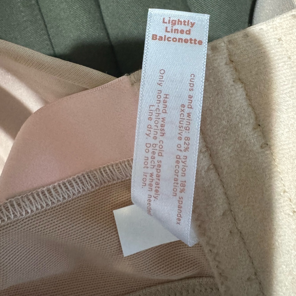 NWT Cacique Lightly lined balconette Women's Tan Bra 38DDD - Picture 7 of 7